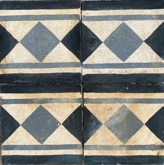 Cubic Metre Border Antique