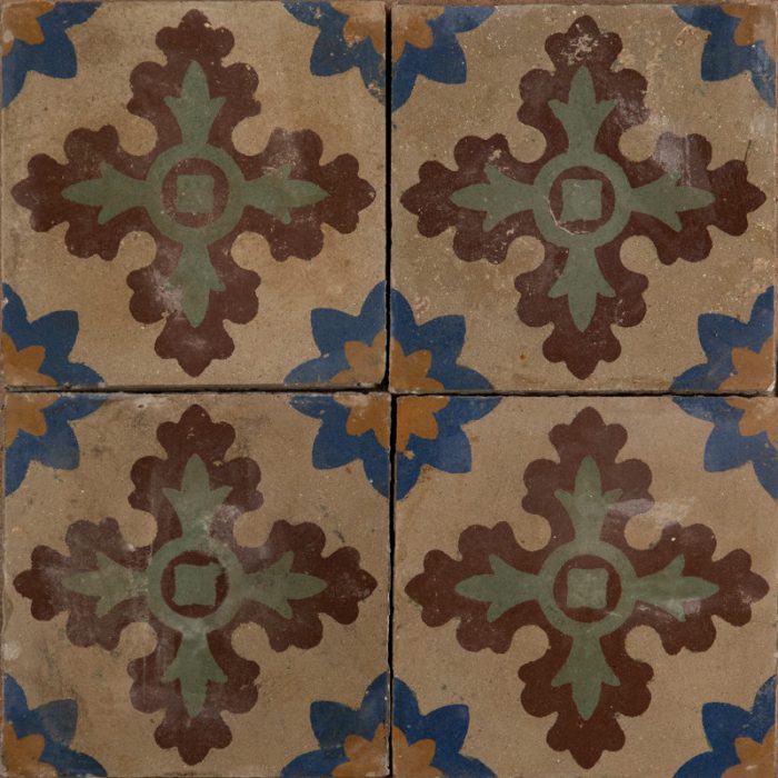 Outdoor Tiles - Celtic Star Antique