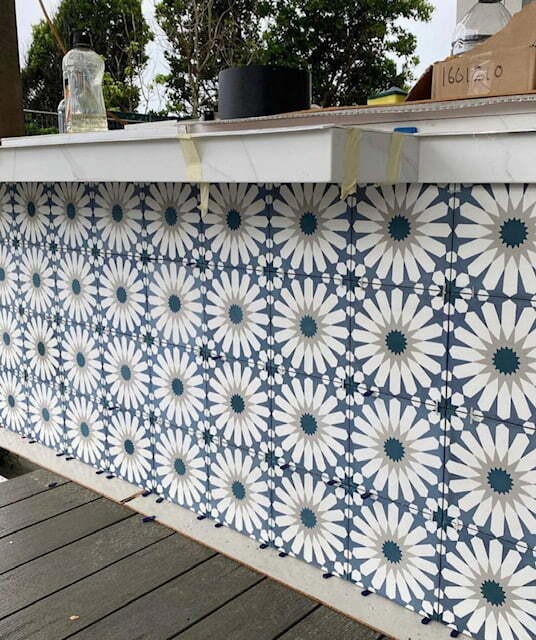 Outdoor Tiles - Smokey Blue Daisy