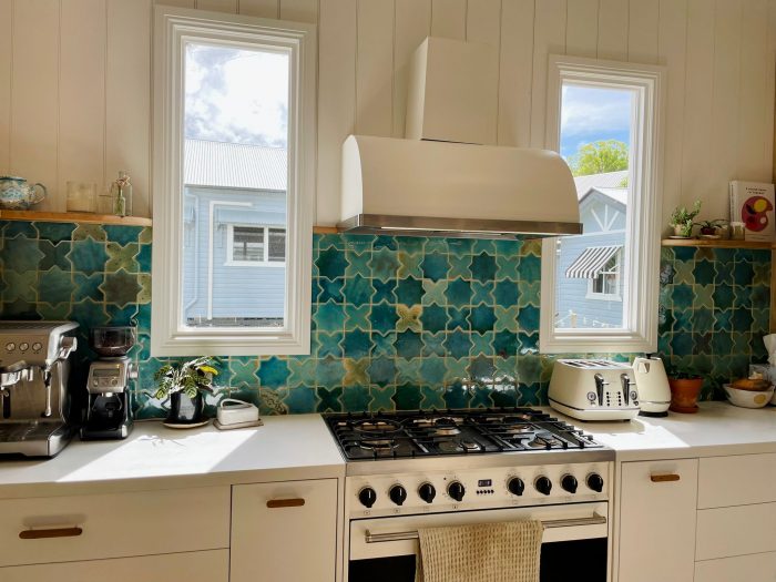 Glazed Feature Tiles - Turquoise Glossy Estrella