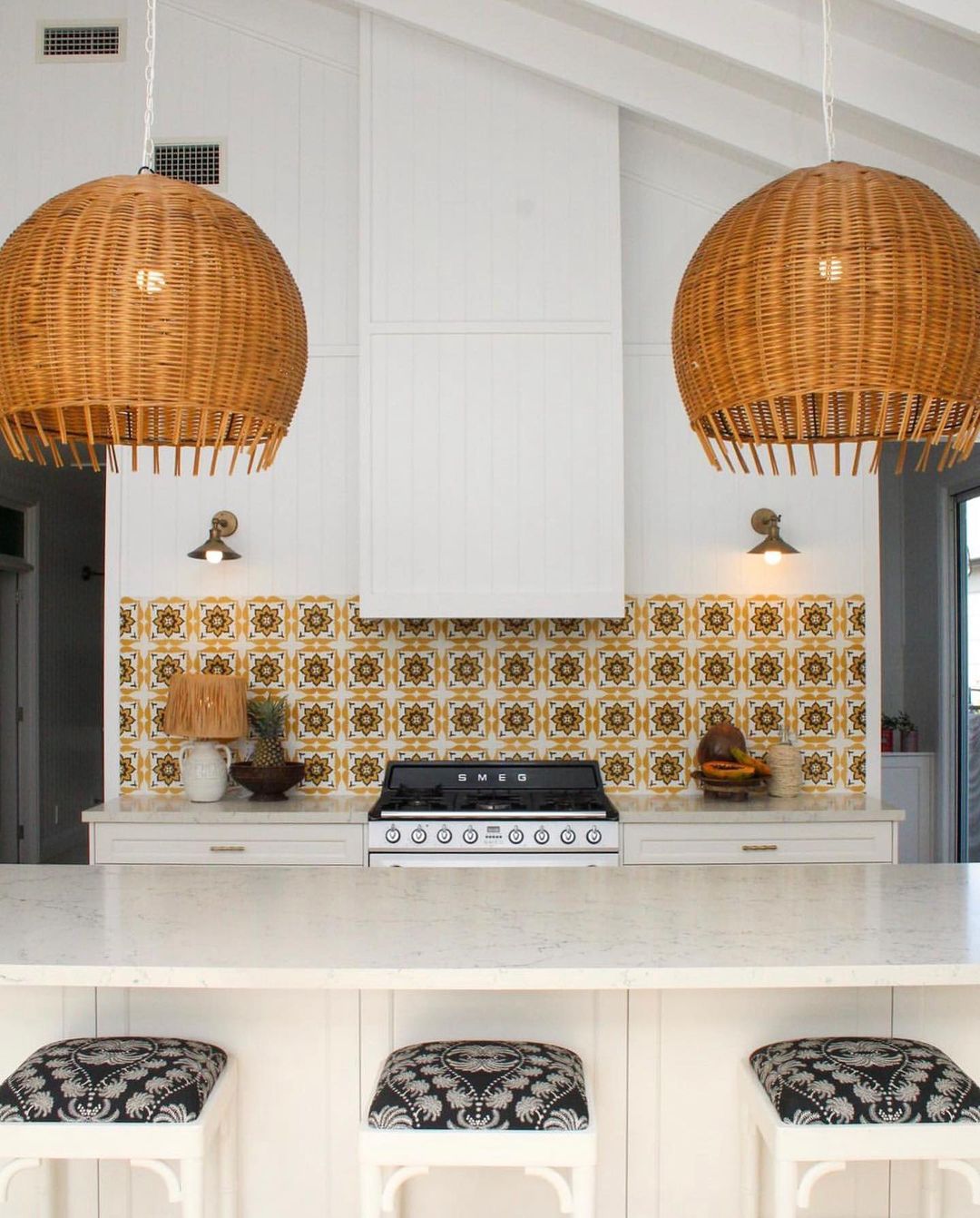 Why you should choose a tiled kitchen splashback